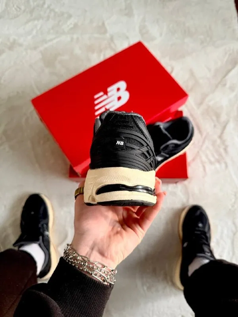 Кросівки Жіночі New Balance 1906R Black Beige — фото 3