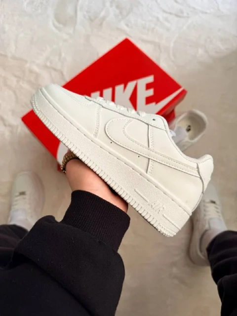 Кросівки Жіночі Nike Air Force 1 Low All White
