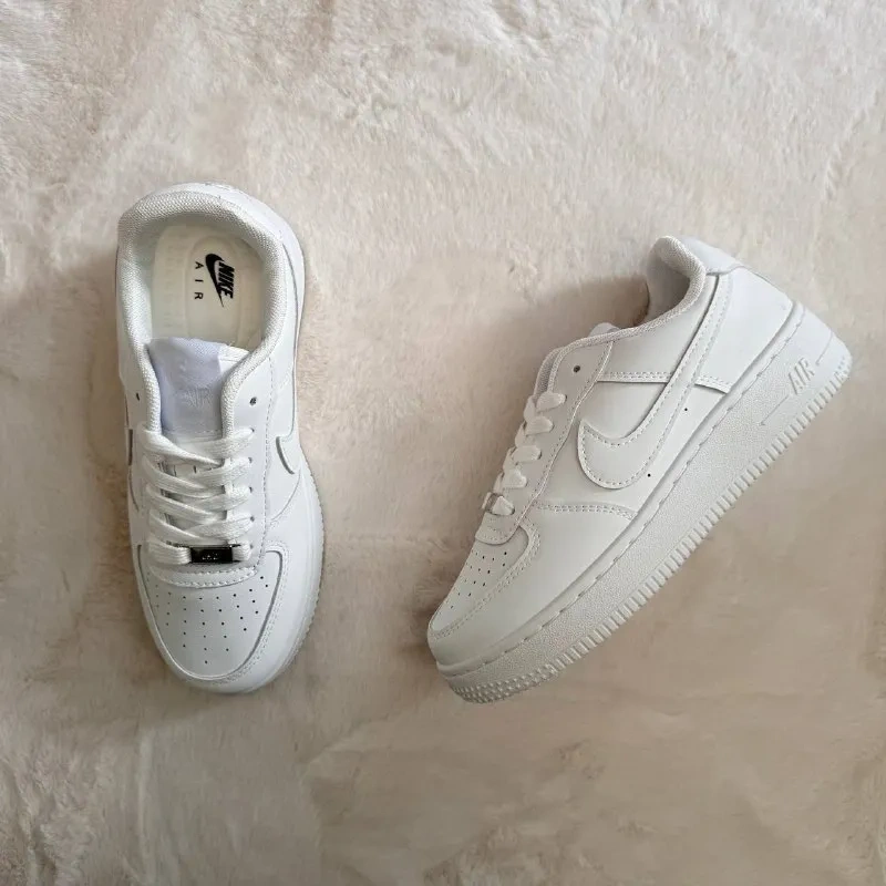 Кросівки Жіночі Nike Air Force 1 Low All White — фото 8