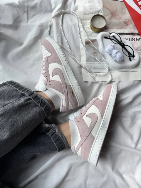 Nike W Dunk Low Pink - Metallic Gold