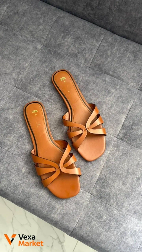 Шльопки Zara жіночі коричневі розмір 39