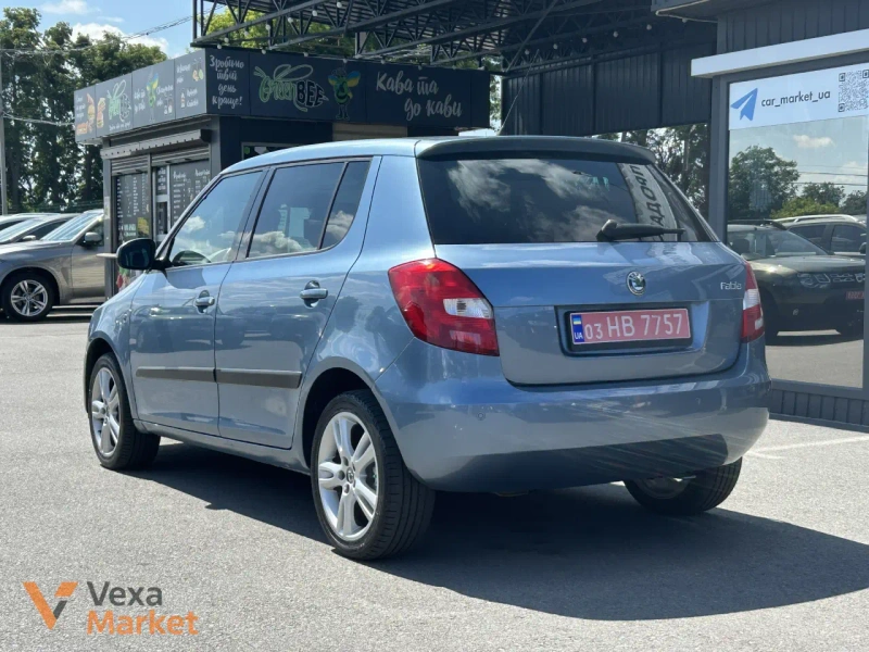 Skoda Fabia 2008 Бензин 1.6 л. Сірий — фото 3