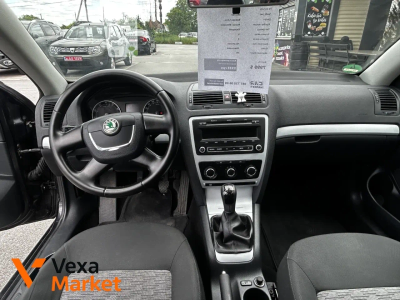 Skoda Octavia 2009 1.6 л Бензин Ручна / Механіка Чорний — фото 5