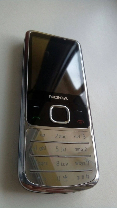 Телефон Nokia 6700