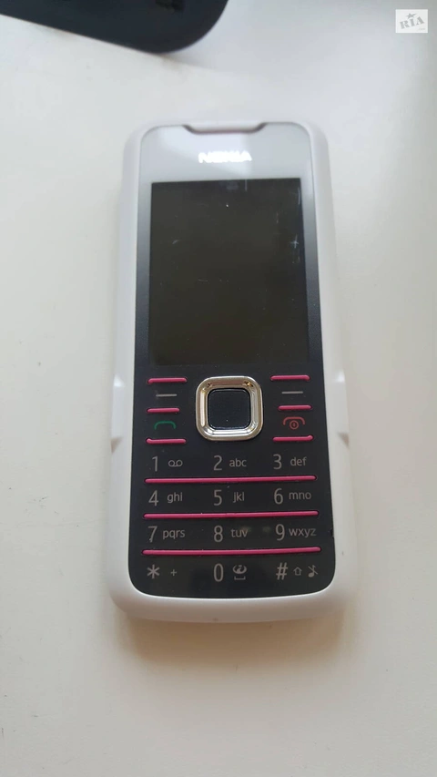 Телефон Nokia 7210