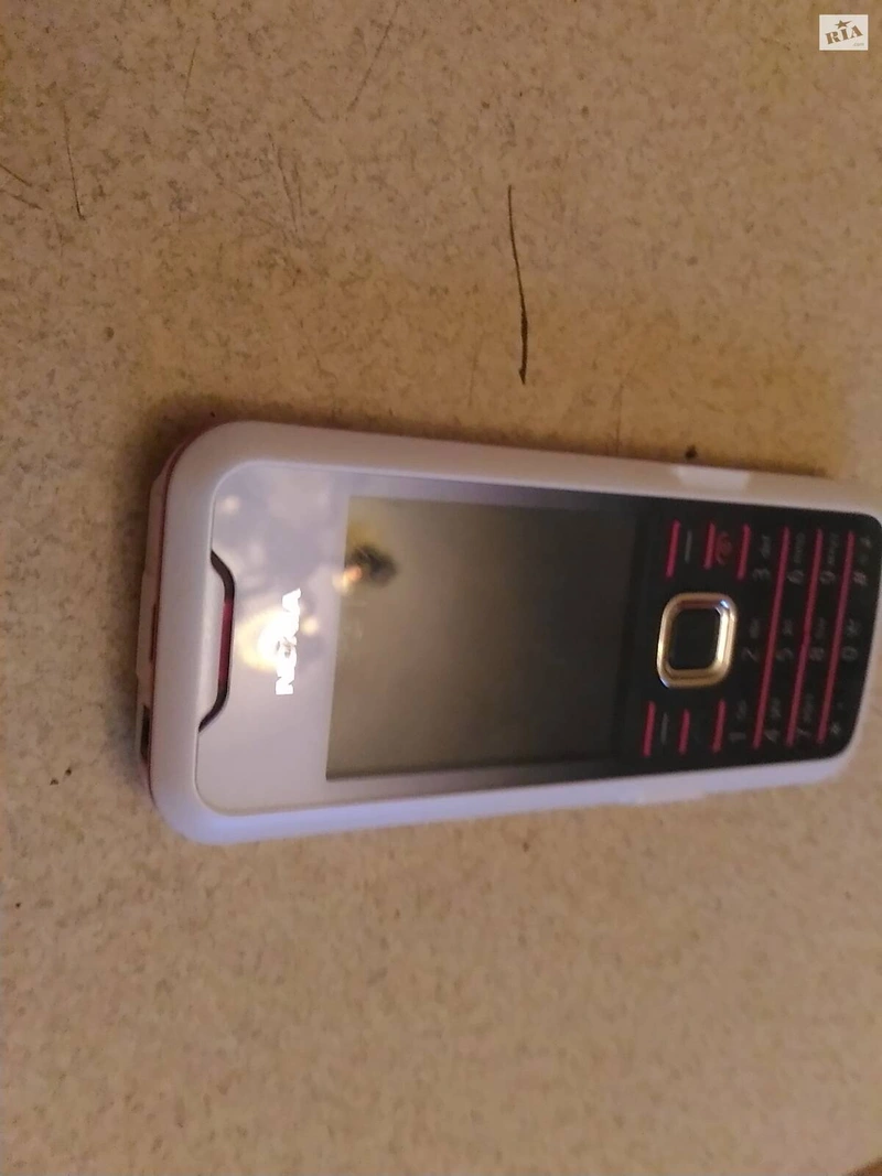 Телефон Nokia 7210 — фото 4
