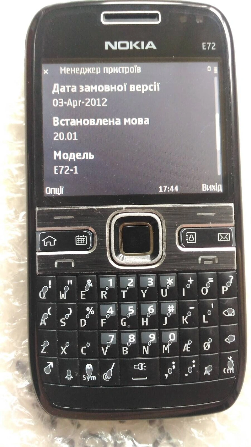 Телефон Nokia E72 — фото 9