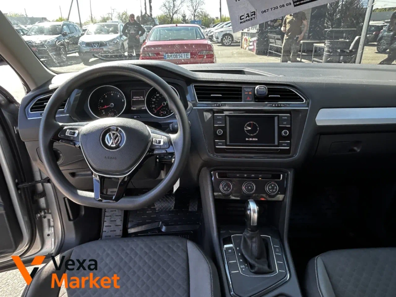 Volkswagen Tiguan 2021 Бензин 2.0л Автомат Передний привод Серый — фото 5
