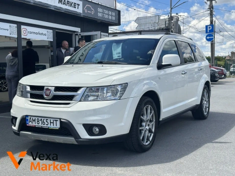 Fiat Freemont 2013 Белый Дизель 2.0л Автомат Полный привод
