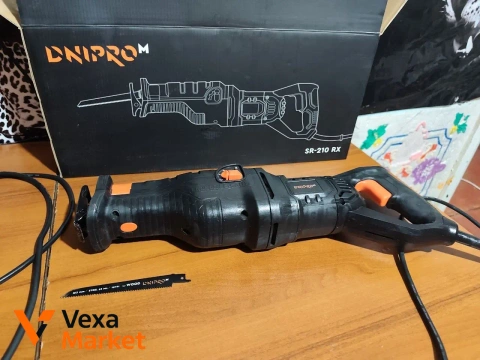 Шабельна пила Дніпро-М SR-210 RX