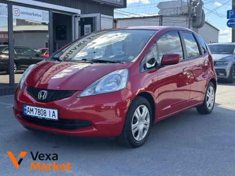 Honda Jazz III покоління 2010 Бензин 1.2 л. Червоний