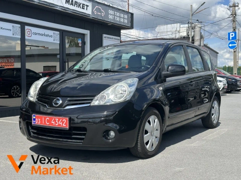 Nissan Note 2010 Бензин 1.4л Механика Черный