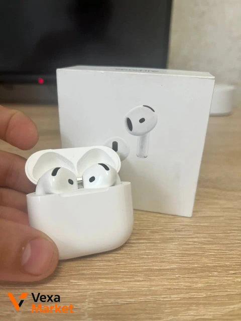 Apple AirPods 4 ANC