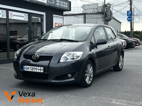 Toyota Auris 2007 1.6л Газ/Бензин Автомат Серый