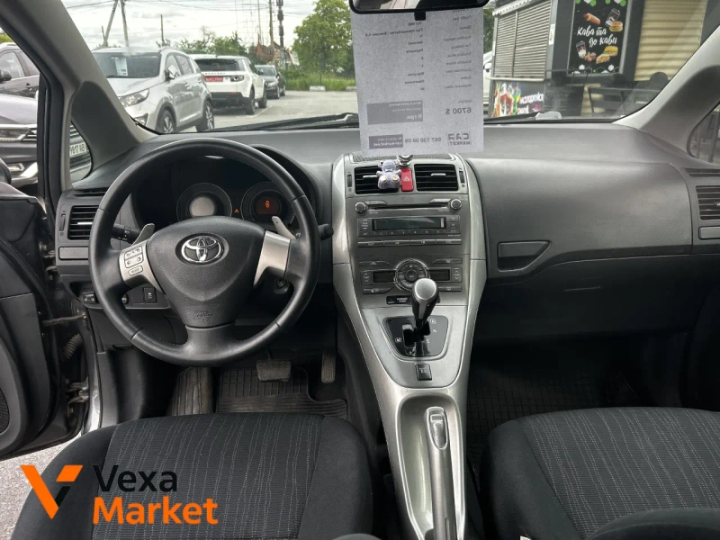 Toyota Auris 2007 1.6л Газ/Бензин Автомат Серый — фото 5