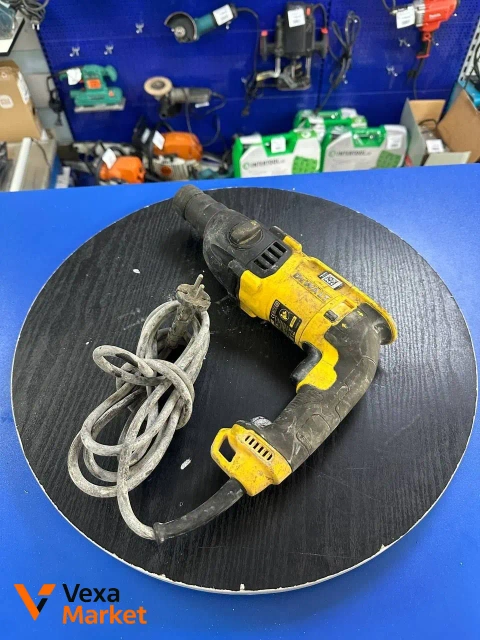Перфоратор Dewalt D25133