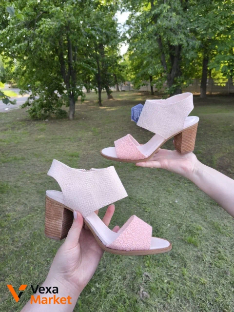 Босоніжки TOMS персикові з золотим відливом