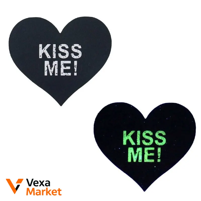 Светящиеся наклейки на грудь 'Kiss Me' в форме сердца — фото 2