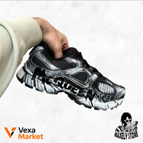 Nike Zoom Vomero V5 RNR