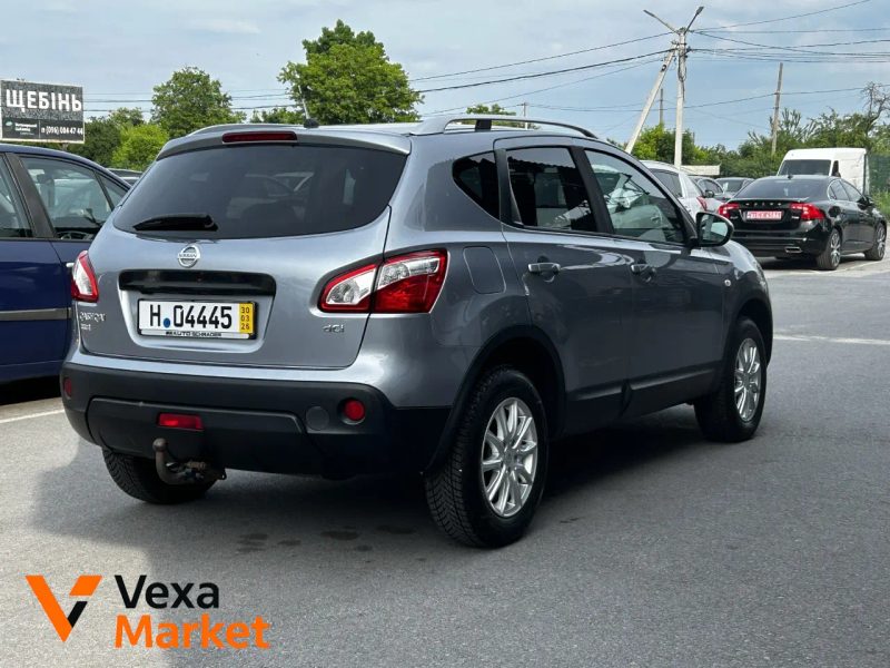 Nissan Qashqai 2011 Сірий Дизель 1.5 л. Ручна / Механіка — фото 2