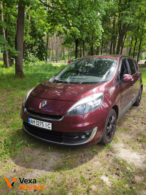 Renault Grand Scenic 2012 Дизель 1.5 л.