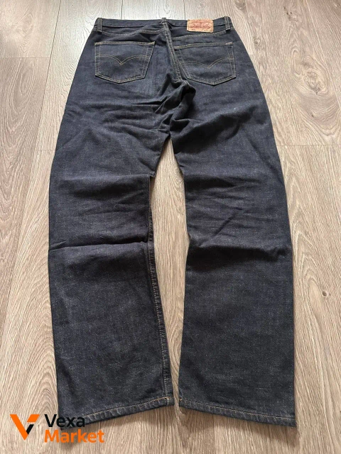 Levis jeans