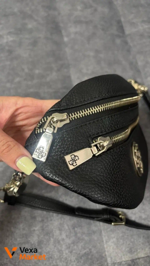 Бананка Guess чорна