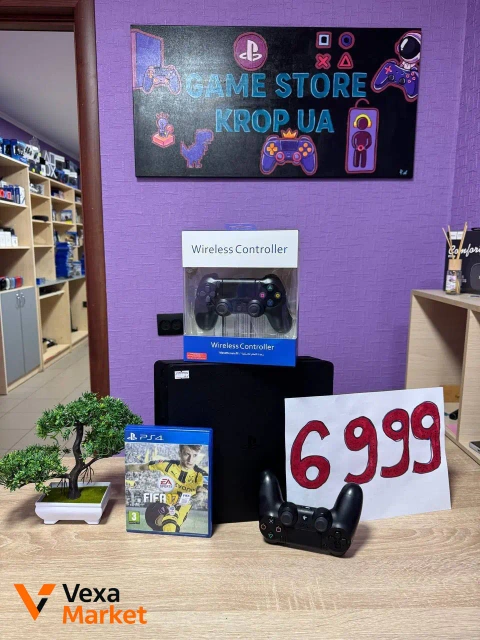 Игровая приставка PlayStation 4 Slim 500 GB с двумя геймпадами и игрой FIFA 17