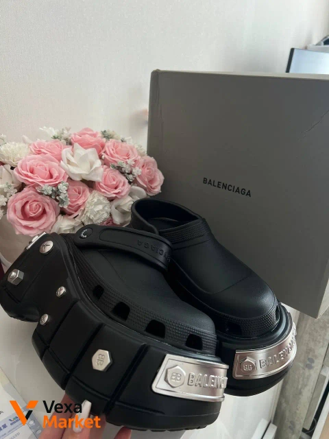 Крокси Balenciaga