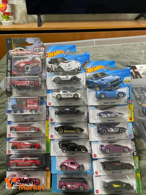 Коллекционные модели автомобилей Majorette и Hot Wheels 1:64
