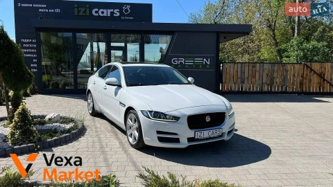 Jaguar XE