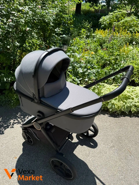 Дитяча коляска Carrello Ultimo 2 в 1 + прогулянкова коляска Lorelli FRESH