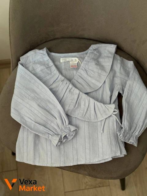 Zara голуба сорочка на запах 98 р