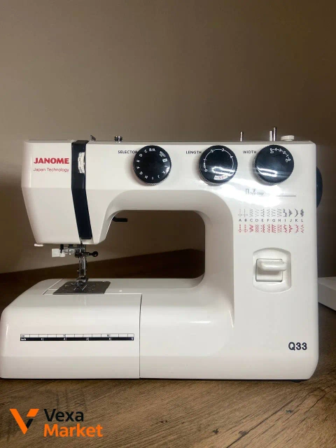 Швейна машина Janome Q33