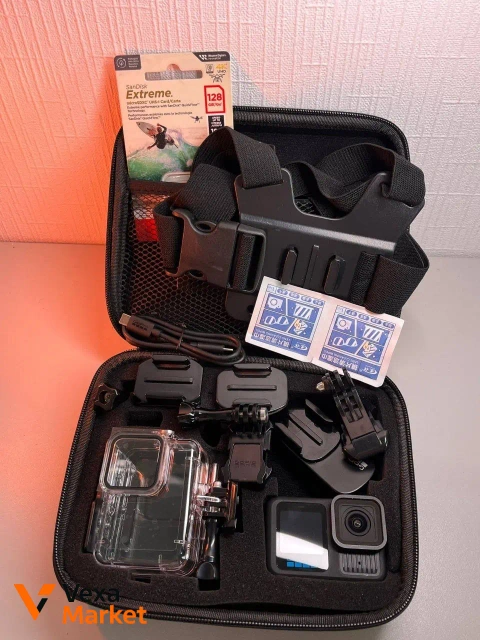 Екшн-камера GoPro Hero 13 з флешкою 128 ГБ