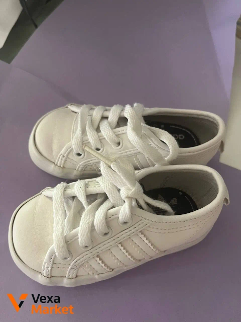 Adidas детские кроссовки размер 20