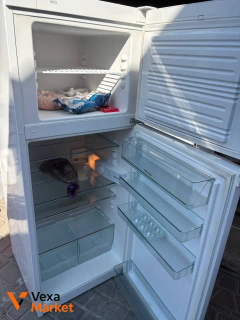 Холодильник Miele капельний 1.42см