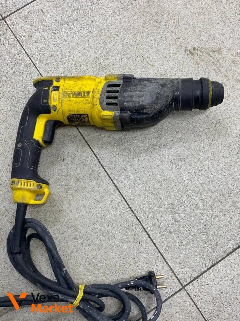 Перфоратор Dewalt D25143