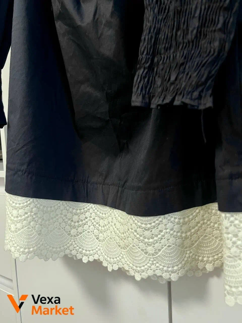 Чорна сукня Zara зі спущеними плечима, розмір Л