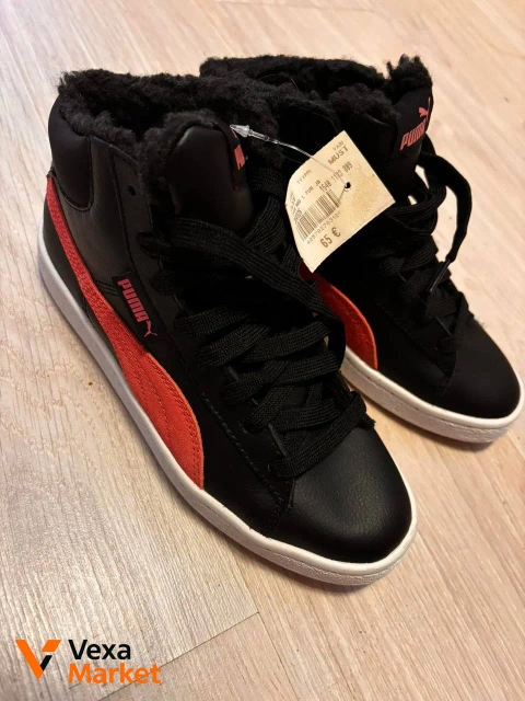 Чорні зимові кросівки Puma з червоними вставками, утеплені флісом