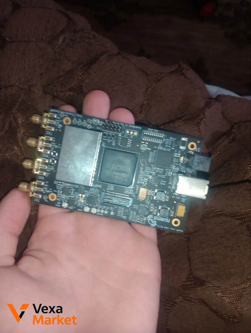 BladeRF 2.0 micro xA4 SDR трансивер — фото 2