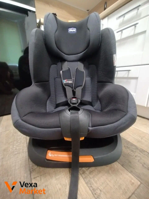 Автокресло Chicco от 9 кг до 4 лет