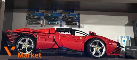 Колекційні моделі автомобілів LEGO Technic та інші