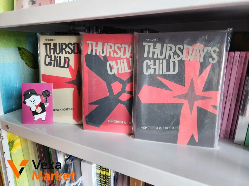 TXT MINISODE 2: THURSDAY'S CHILD фотобук, CD, картки, стікери, постер, листівка, фотокартка, лентикулярна картка, паперова іграшка — фото 2