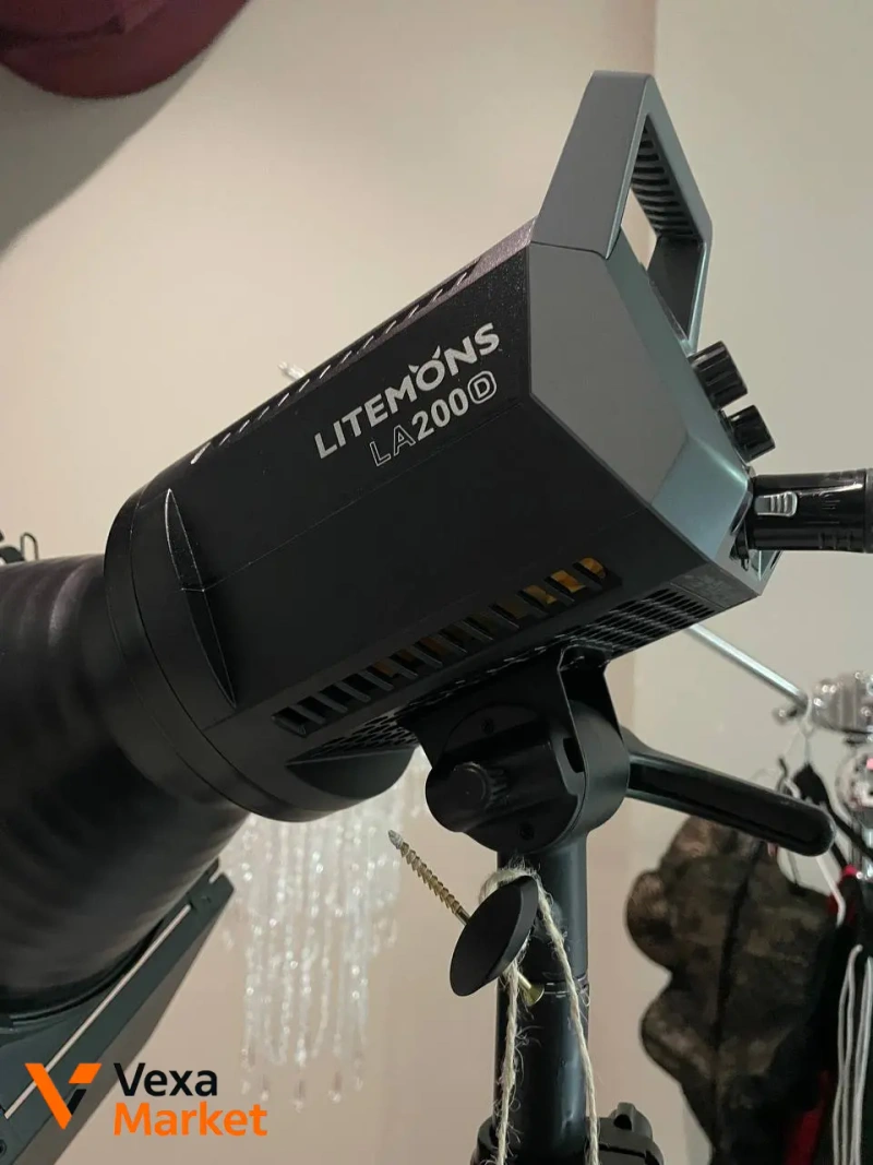 Професійне світло Litemons з кольоровими фільтрами та триногою — фото 3