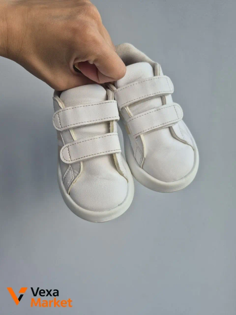 Кросівки adidas 24 розмір, устілка 14,5 см