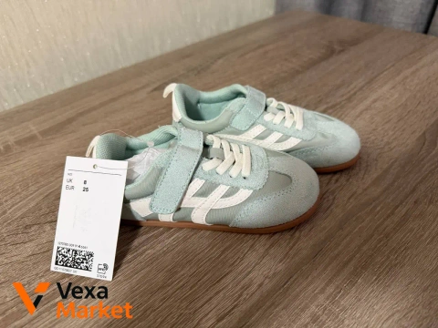 Дитячі кросівки H&M 25 EUR