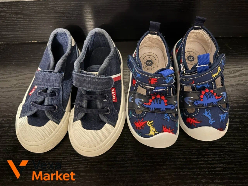 Дитячі кросівки Levi's та інші з динозаврами, розмір 23 — фото 2