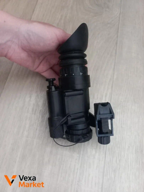 Прилад нічного бачення AN/PVS-14 з кріпленням