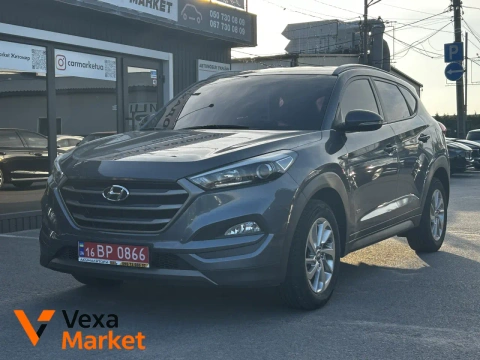 Hyundai Tucson 2015 1.7 л. Дизель Передній Привід Сірий